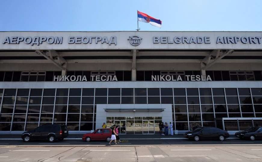 Sudar aviona i traktora na beogradskom aerodromu