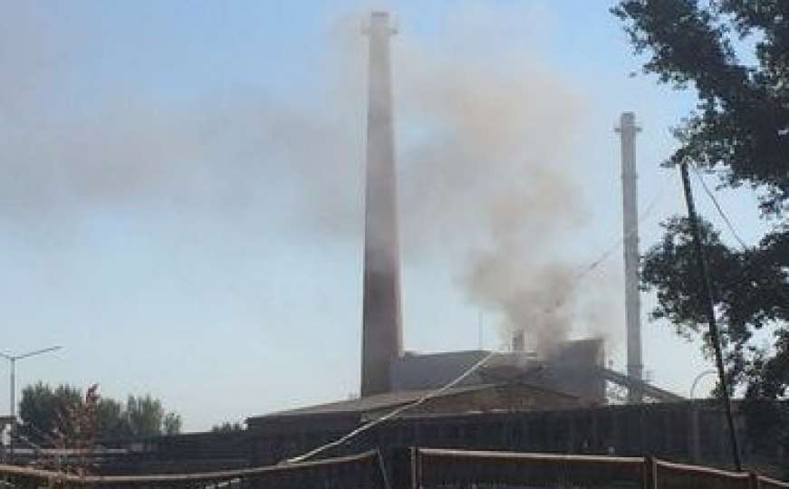 Požar u fabrici kartona: Povrijeđeno šest vatrogasaca i dva radnika