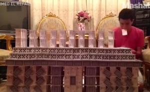 Student očarao svijet: Uz pomoć karata pravi magične građevine