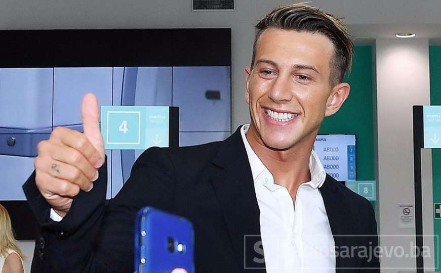 Juventus doveo Bernardeschija za 40 miliona eura