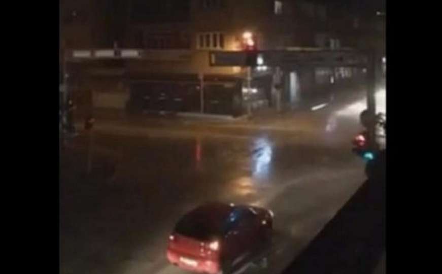 Nevrijeme iz regije stiglo u Bihać, padala jaka kiša praćena grmljavinom