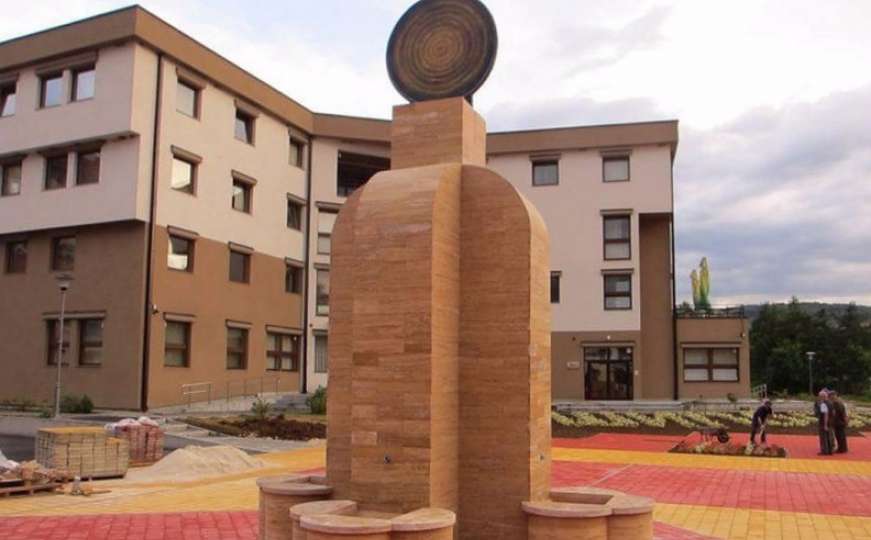 Samo kod nas: U centru Šipova izgrađen spomenik posvećen piti