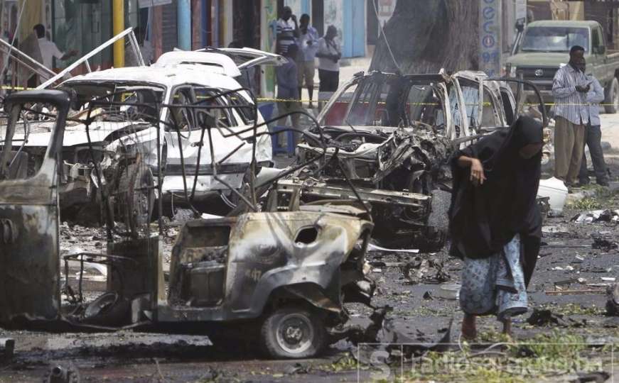 U bombaškom napadu u centru Mogadisha poginulo pet osoba