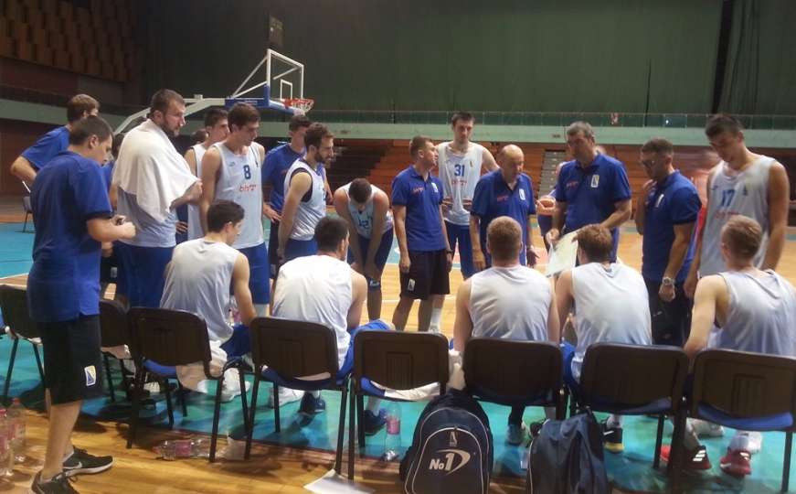 Košarkaši pod vodstvom Vujoševića započinju borbu za SP