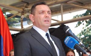 Vulin: Neshvatljivo je da Hrvatska finansira ustaškog pjevača Thompsona