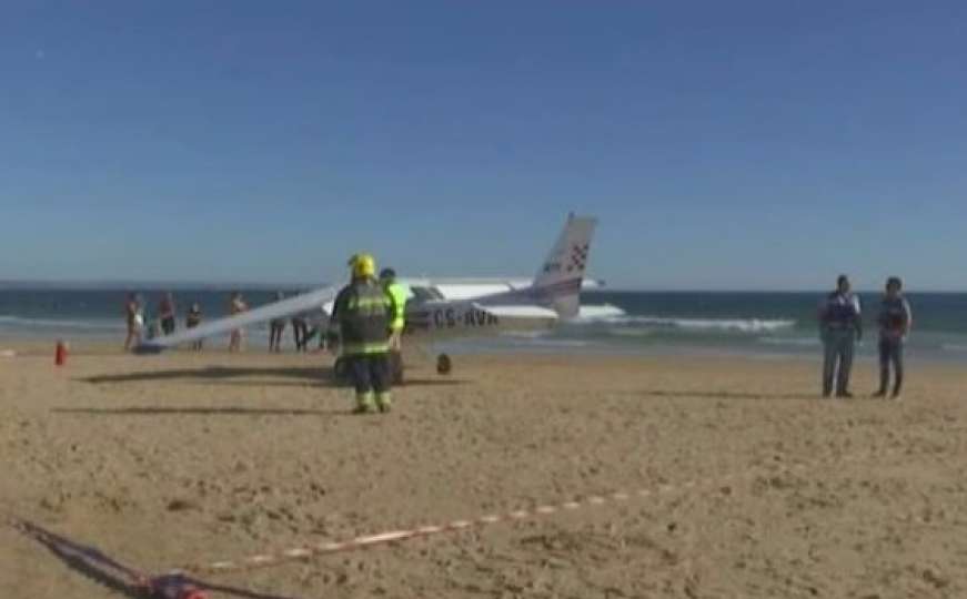Avion prinudno sletio na plažu, poginuo muškarac i 8-godišnja djevojčica
