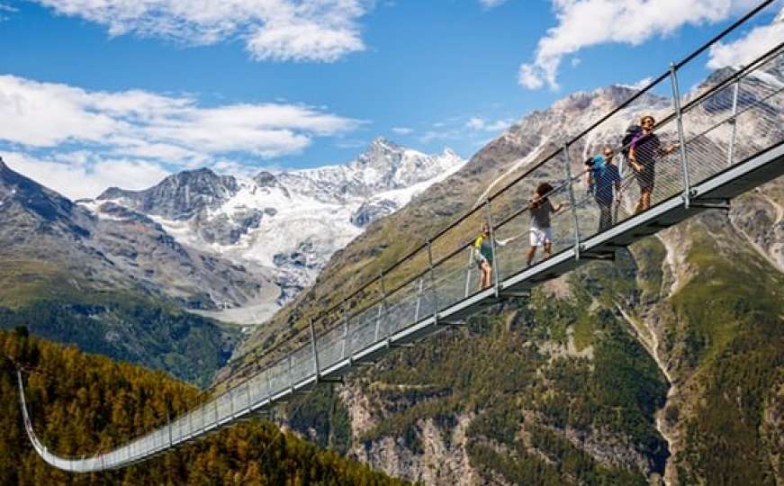 Najduži pješački most na svijetu otvoren na švicarskim Alpama
