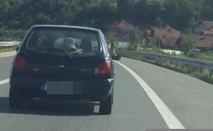 Nije stigla osunčati tabane