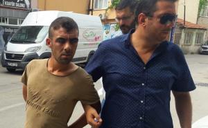 Lakše povrijeđen konj: Kemal T. zaprežnim kolima udario u policijski automobil