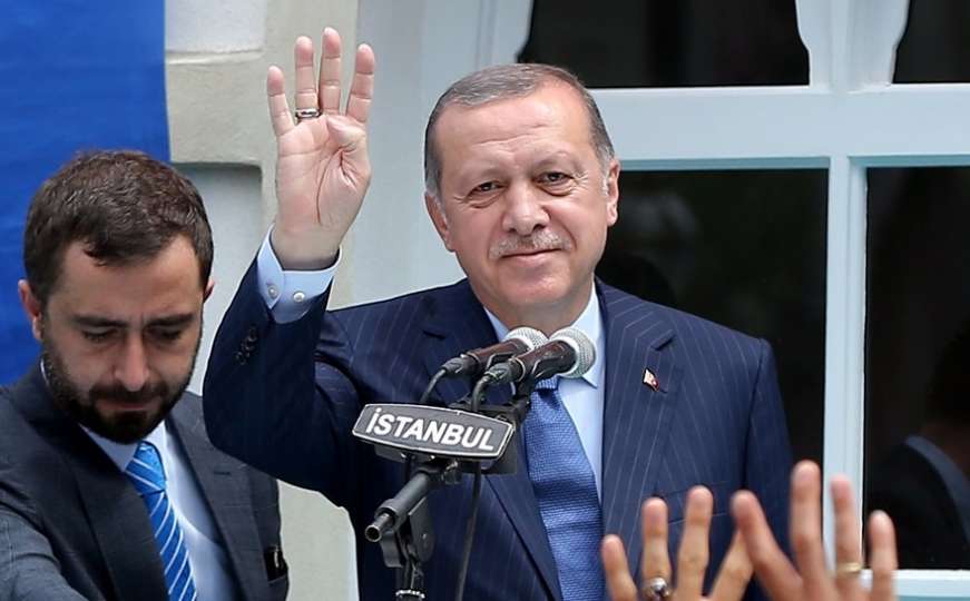 Erdogan: Nije slučajno da naši neprijatelji najprije udaraju na džamije