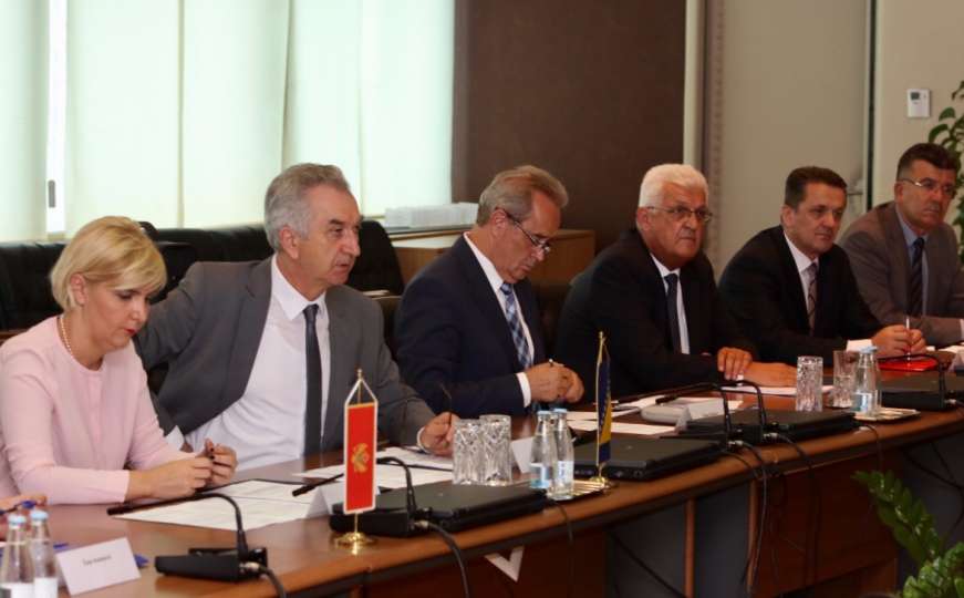 Počeo sastanak ministara o problemu poskupljenja takse za uvoz u Hrvatsku