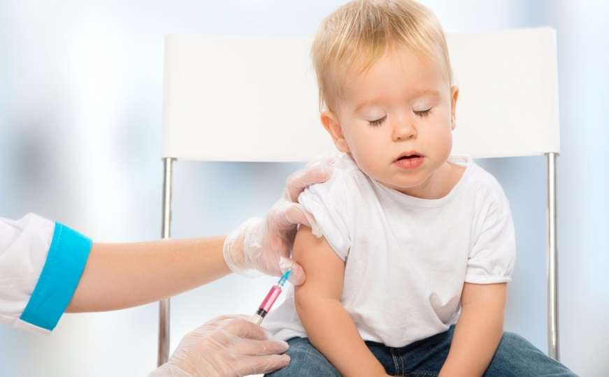 U Srbiji izrečene prve kazne za roditelje koji nisu vakcinisali djecu