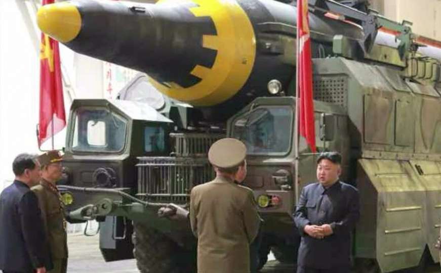 Čeka se odobrenje Kim Jong-una: Rakete Hwasong-12 spremne da napadnu SAD