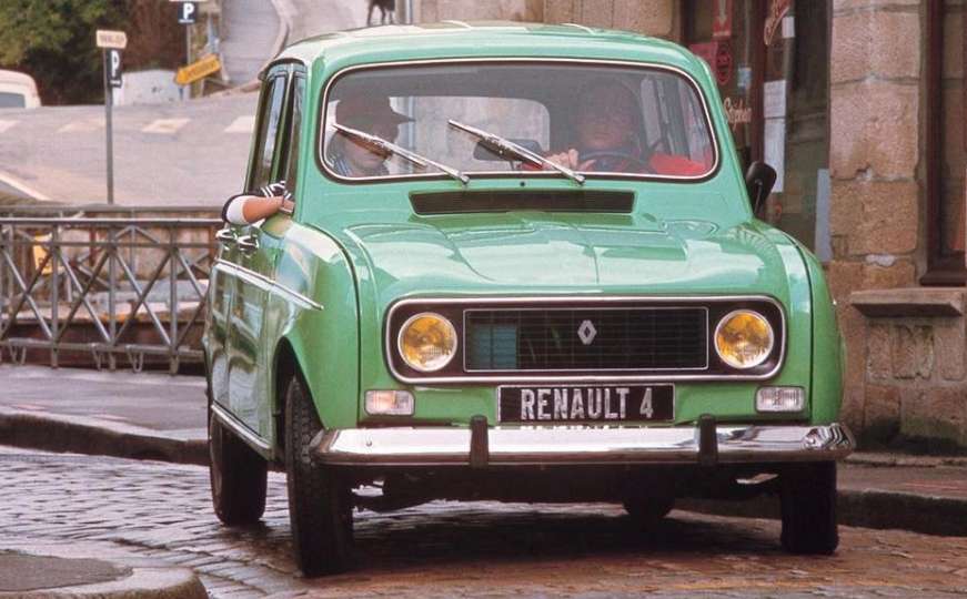 Renault 4: Kako je Mali div postao automobil naše mladosti