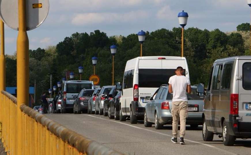 Saobraćajni kolaps u Hrvatskoj: Pred Splitom kolona od deset kilometara