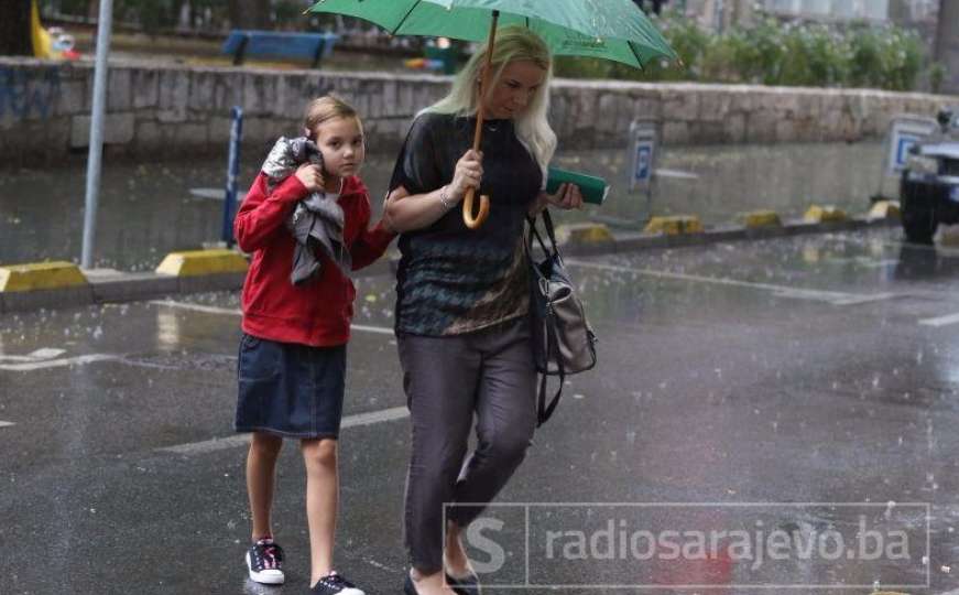 Kiša nakratko osvježila sarajevske ulice