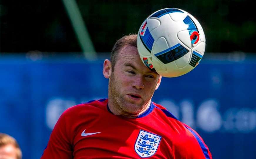 Muke Waynea Rooneyja: Supruga mu zabranila da dolazi na sinove utakmice