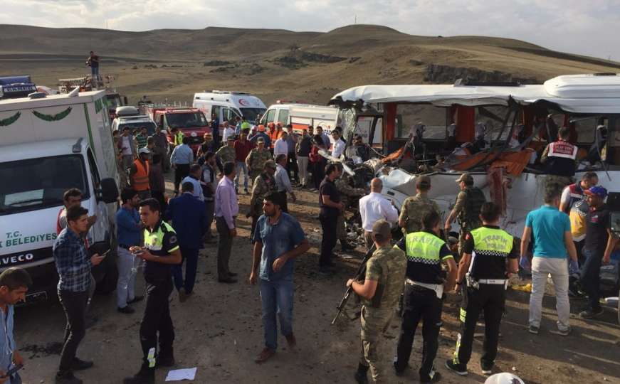 Teška saobraćajna nesreća u Turskoj: Poginulo sedam osoba, 11 povrijeđenih