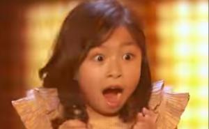 Djevojčica žiri osvojila prvo pjesmom, a zatim i svojom reakcijom