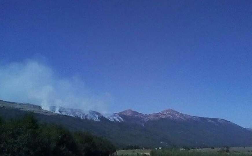 Izbio požar i u Gacku, još gori vatra na Trebinjskim brdima