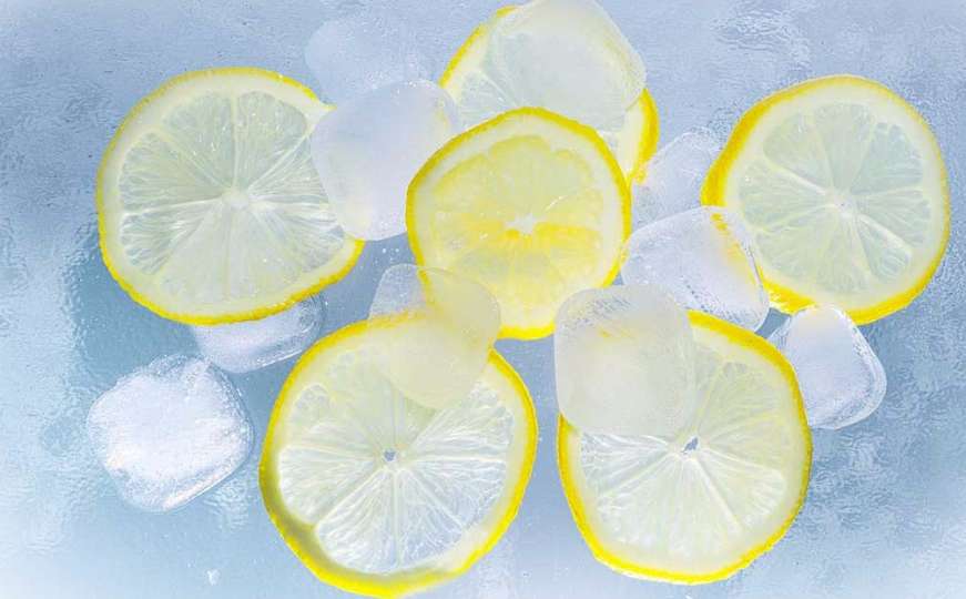 Zašto bismo češće trebali popiti čašu vode s limunom