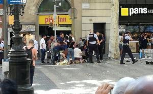 Barcelona: Kombi uletio među pješake, više osoba povrijeđeno