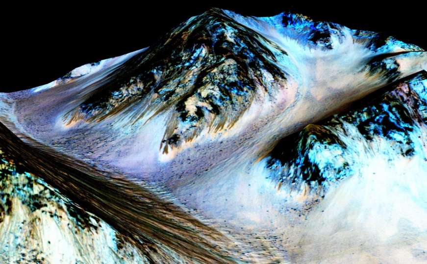 Na Marsu pronađene velike količine vode i leda gdje niko nije očekivao