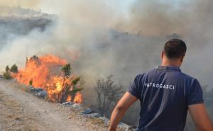Ponovno gori u Gubavici blizu Mostara, vatra ugrožava kuće