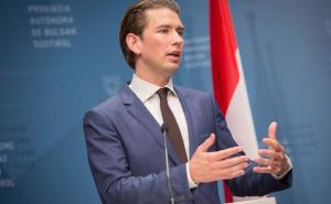 Kurz: U Sarajevu i Prištini ženama se plaća da izađu potpuno pokrivene na ulicu