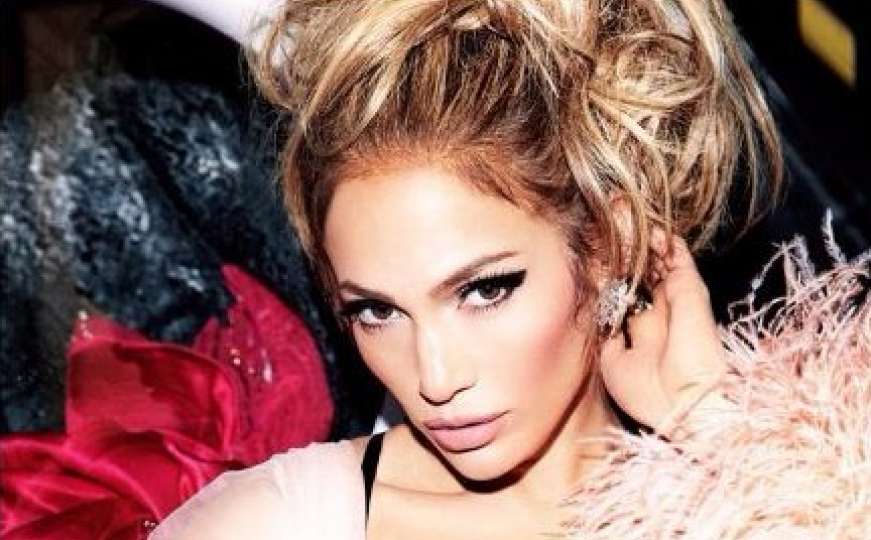 Nove fotografije: Jennifer Lopez izgleda fascinantno