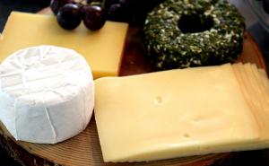 Od vrste sira zavisi koliko ga dugo smijete držati u frižideru