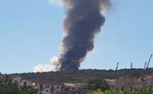 Gore otoci: Buknuli požari na Braču i Korčuli