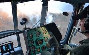 Fotografija iz kokpita helikoptera: Požari većih razmjera kod Mostara 