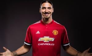 Zvanično: Zlatan Ibrahimović ostaje u Manchester Unitedu 