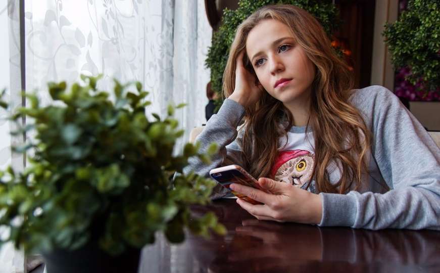 Pametni telefoni efektnija terapija za tinejdžere nego odlazak psihijatru