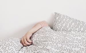 Stvari koje pod hitno morate izbaciti iz vaše spavaće sobe