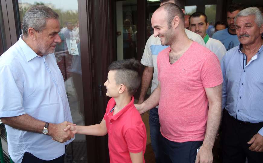 Vjernike iz zagrebačke džamije dočekao Milan Bandić uz bajramsku čestitku