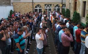 Poruke iz Beograda: Milioni muslimana danas ne bajramuju u svom domu