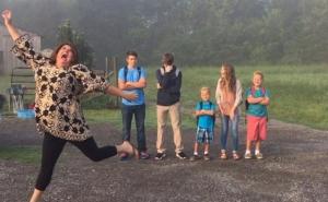 Genijalne fotografije: Pogledajte kako roditelji slave prvi dan škole