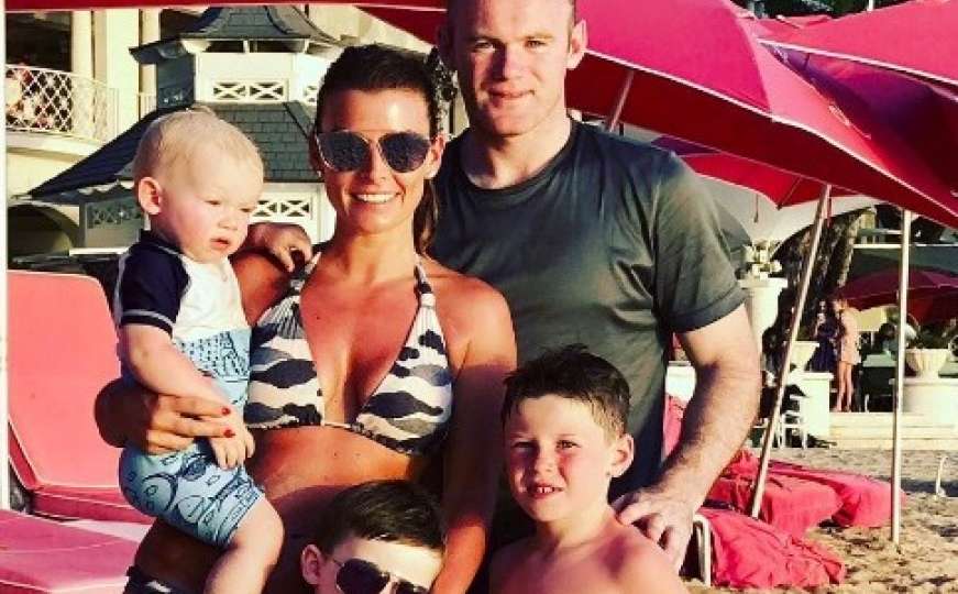 Waynea Rooneya napustila trudna supruga, prijeti razvodom 