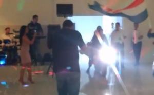  Mladenci iz Livna oduševili goste spektakularnim ulaskom u salu