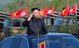 Sjeverna Koreja: Pogledajte u kojim automobilima se vozi Kim Jong-un
