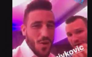 Omaž Dvorniku: Pogledajte kako je Džumhur otpjevao legendarni hit