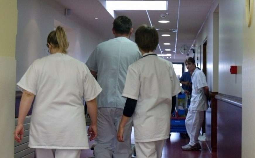 Skandal: Medicinske sestre otpuštene jer su se divile pacijentovim genitalijama