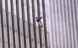 Slika koja će se pamtiti: Čovjek koji je skočio u smrt nakon napada na WTC