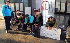 Radnici Željeznica RS-a nastavili štrajk glađu, odbacuju optužbe uprave