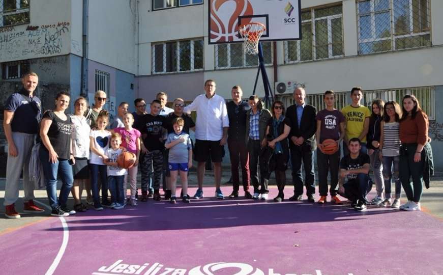 Učenici Centra za slušnu i govornu rehabilitaciju dobili novo basket igralište