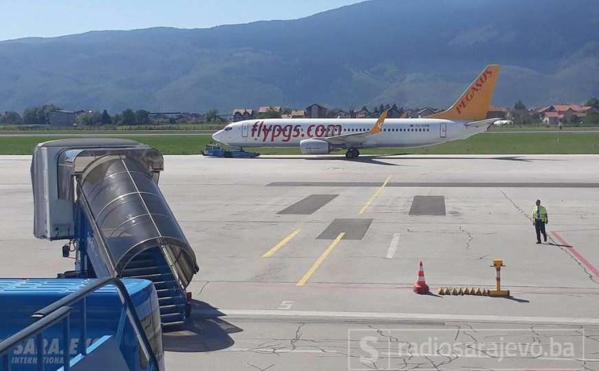 Problemi na nebu: Avion na liniji Istanbul - Sarajevo prinudno sletio u Beograd