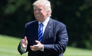 Trump u napadu: Objavio video na kojem golf lopticom pogađa Hillary Clinton