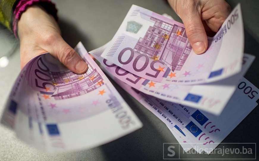U Ženevi toaleti začepljeni novčanicama od 500 eura